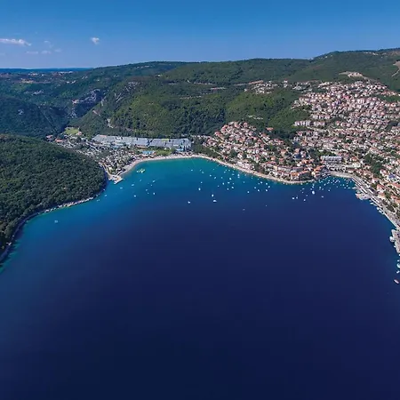 Stunning In Feriehus Labin (Istria)