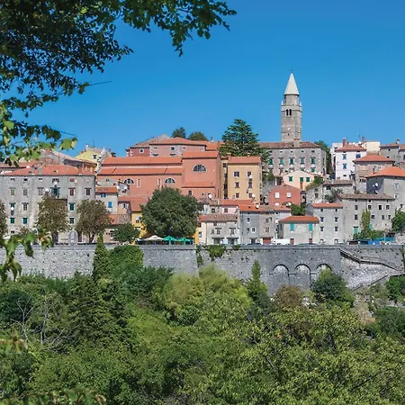 Stunning In Feriehus Labin (Istria)